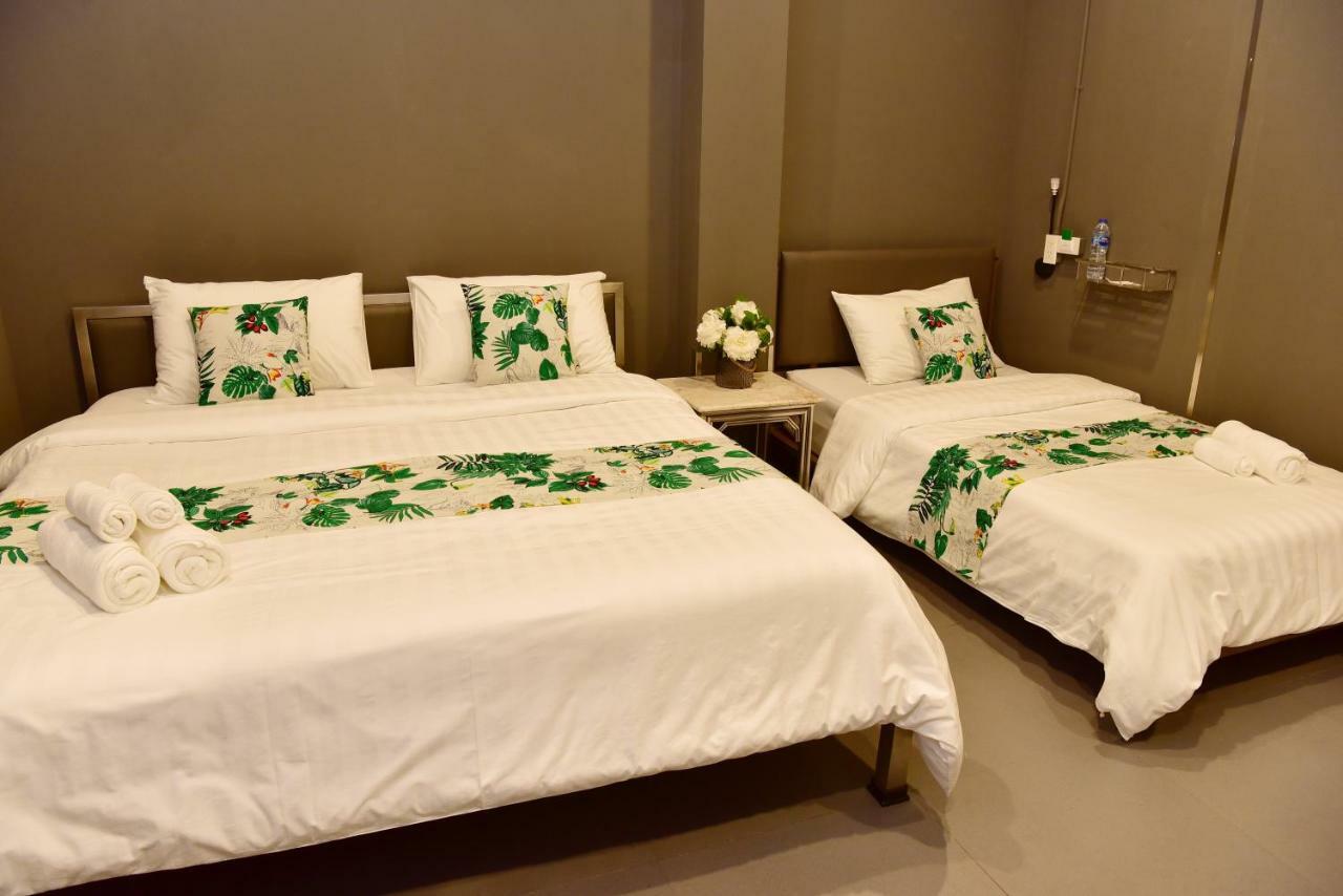 Forrest Bangkok Hotel Esterno foto