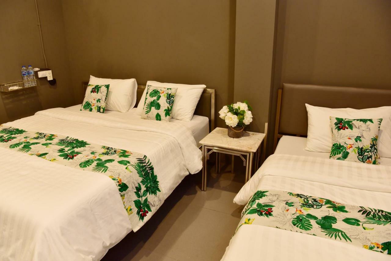 Forrest Bangkok Hotel Esterno foto
