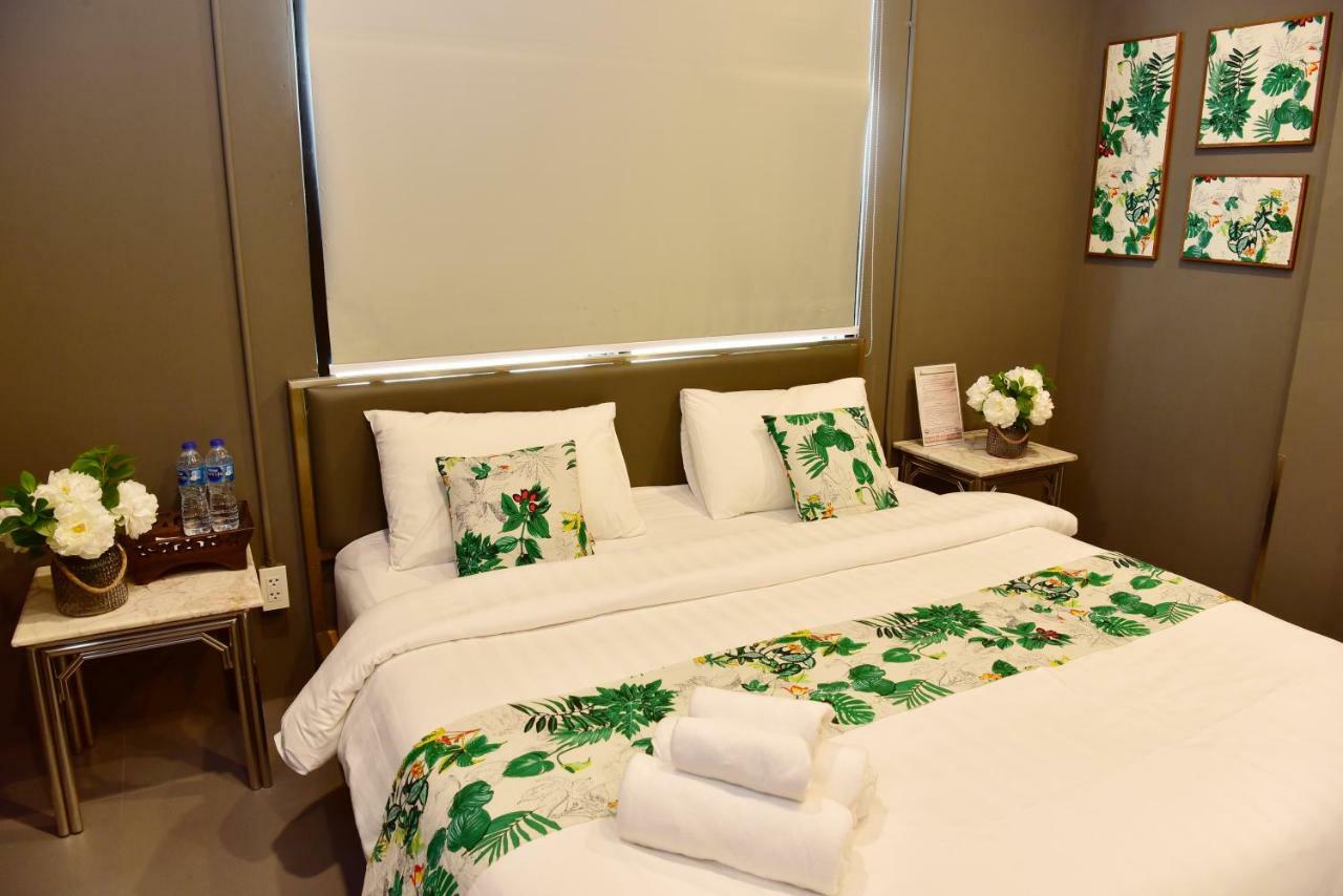 Forrest Bangkok Hotel Esterno foto