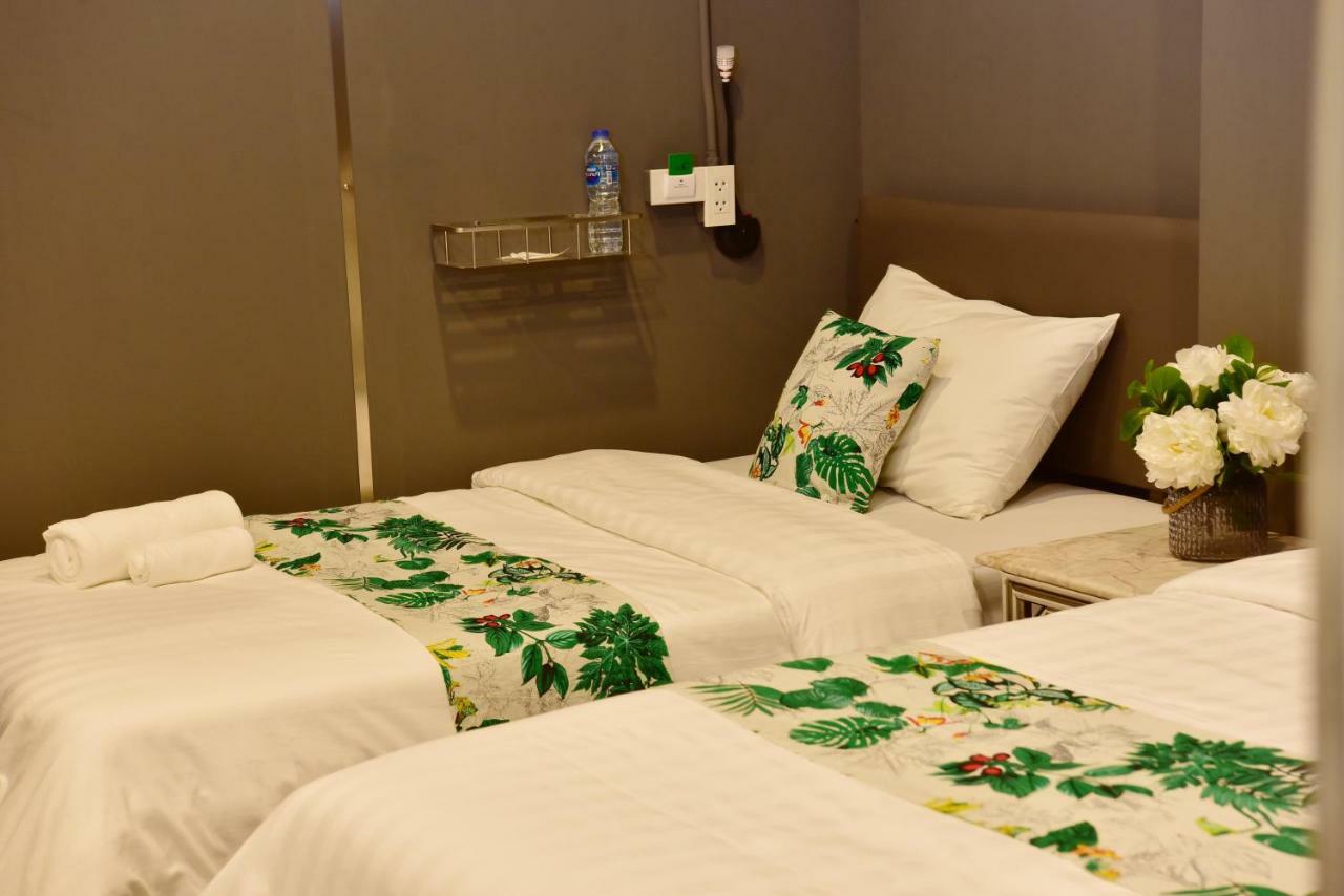 Forrest Bangkok Hotel Esterno foto